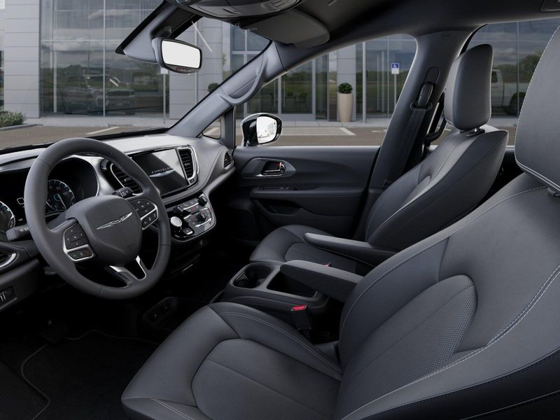 New 2026 Chrysler Pacifica SelectImage 22