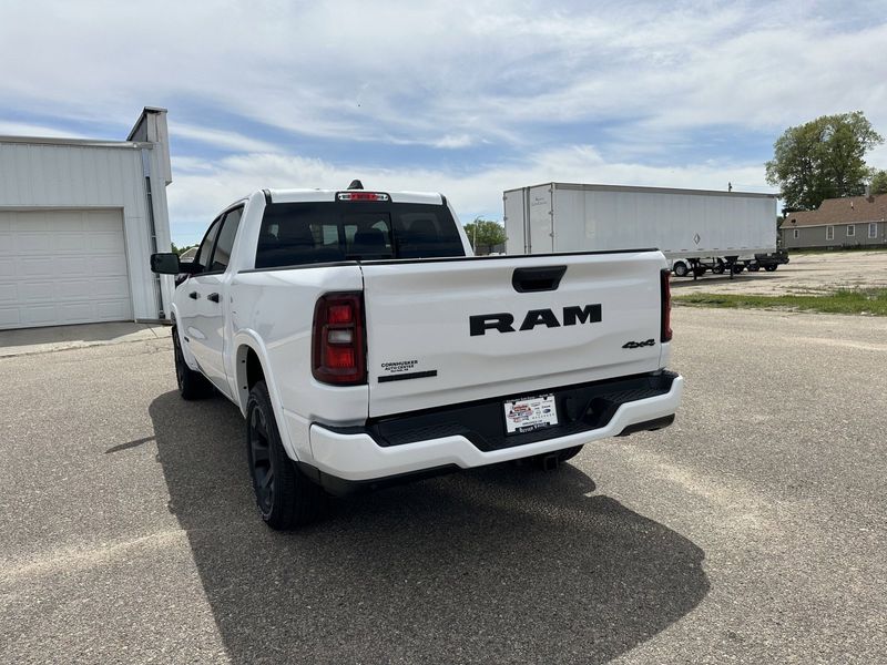 2025 RAM 1500 Big Horn Crew Cab 4x4 5