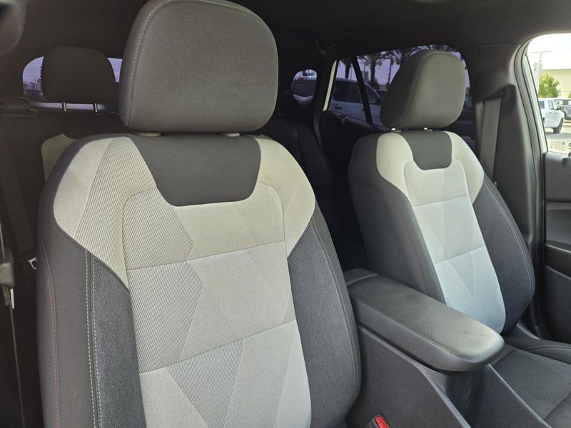Used 2024 Chevrolet Trax FWD 4dr 1RS
