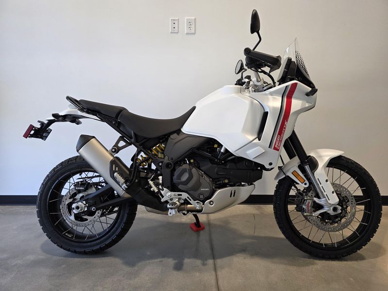 2025 Ducati DesertX Rally