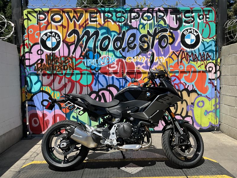 New 2025 BMW F 900 XR Image 4