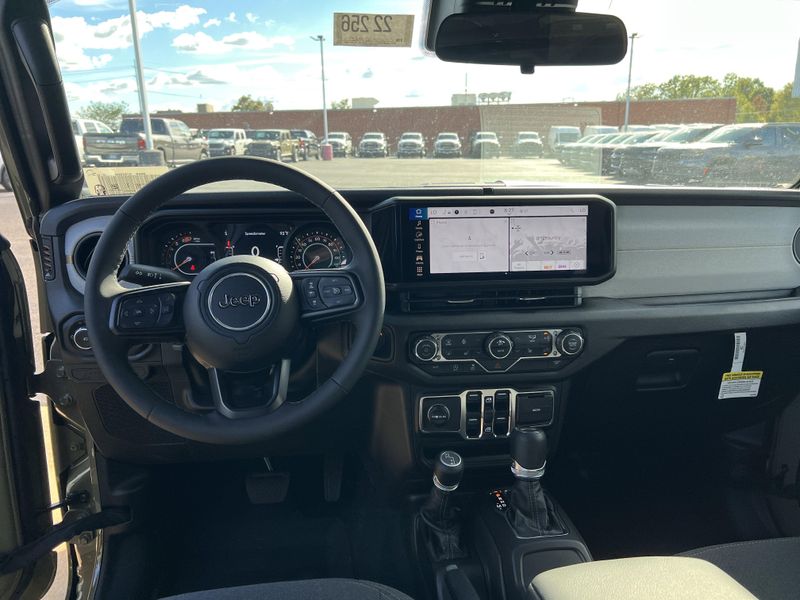 New 2025 Jeep Wrangler 4-door Sport SImage 15