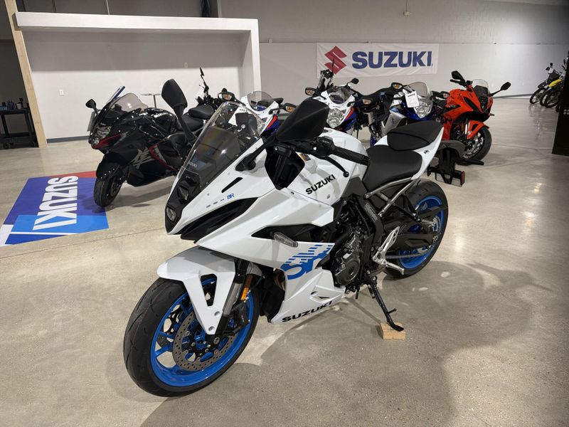 New 2026 Suzuki GSX-8R Image 13