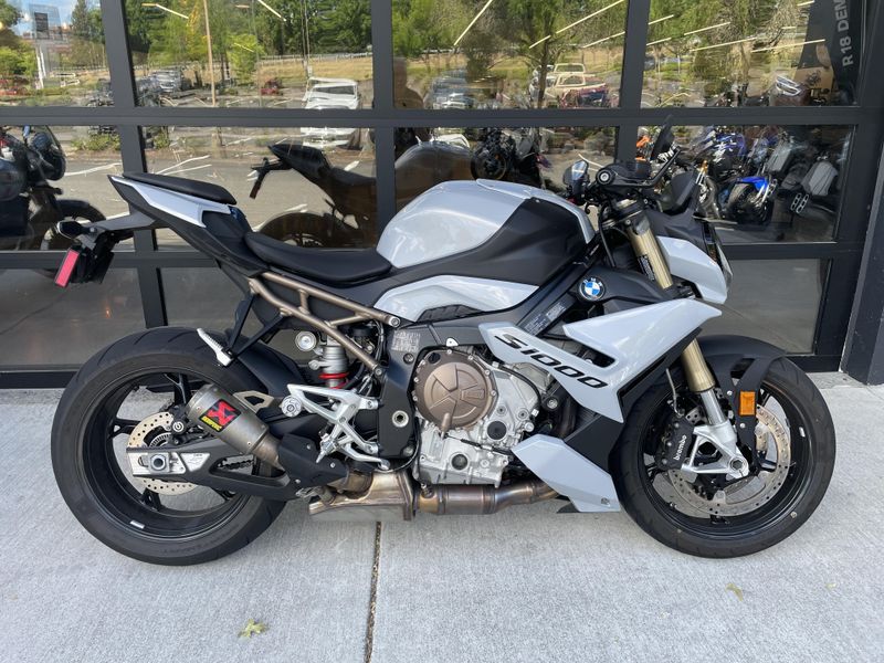 2022 S 1000 R