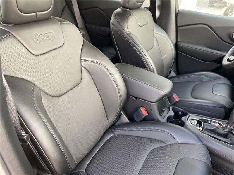 New 2023 Jeep Cherokee Altitude Lux 4x4Image 11