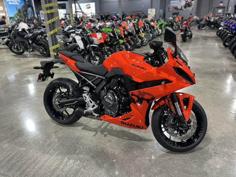 New 2026 Suzuki GSX-8R Image 2