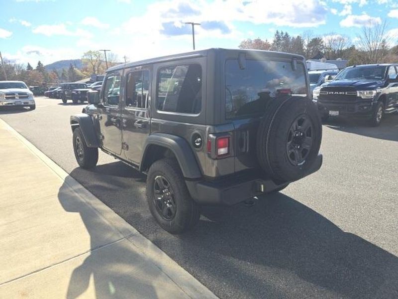 2026 Jeep Wrangler Unlimited Sport photo 4