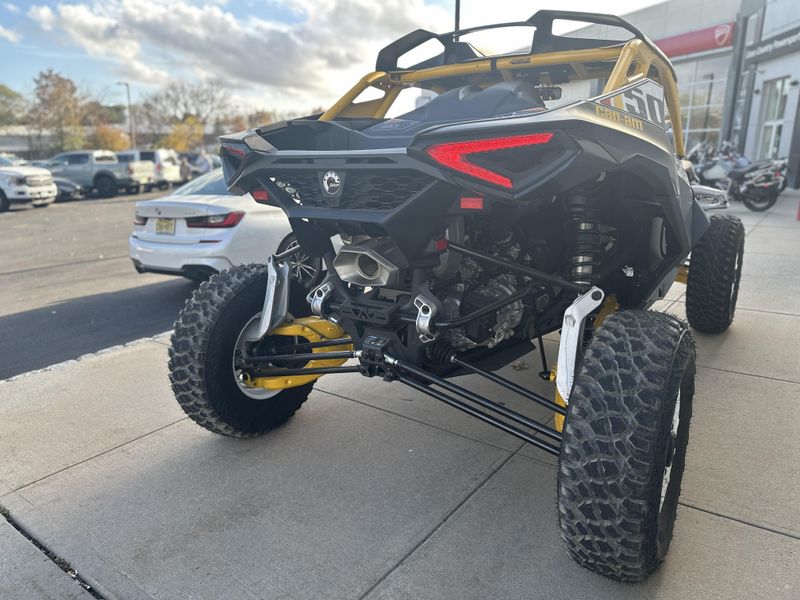 2024 Can-Am MAVERICK R XRSImage 5