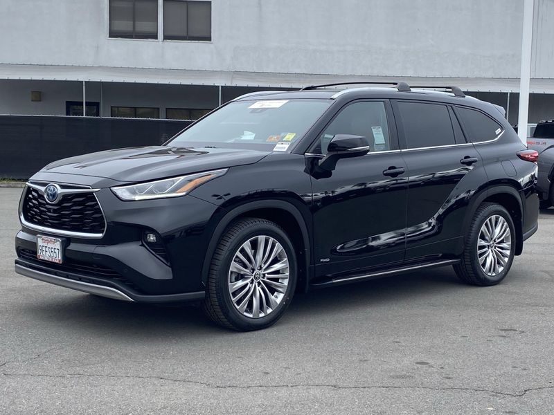 2022 Toyota Highlander PlatinumImage 8