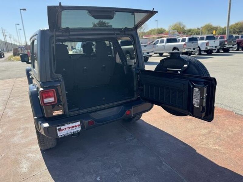 2020 Jeep Wrangler Unlimited SaharaImage 7