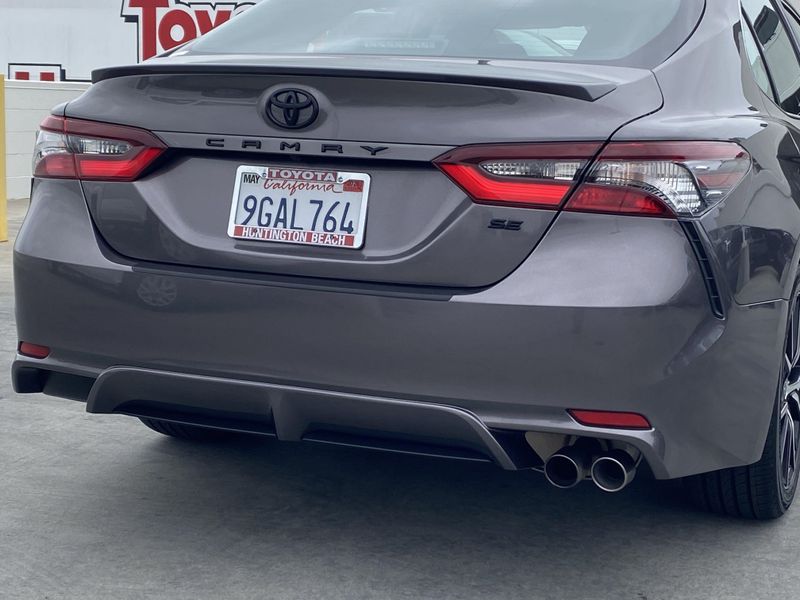 Used 2023 Toyota Camry SEImage 5