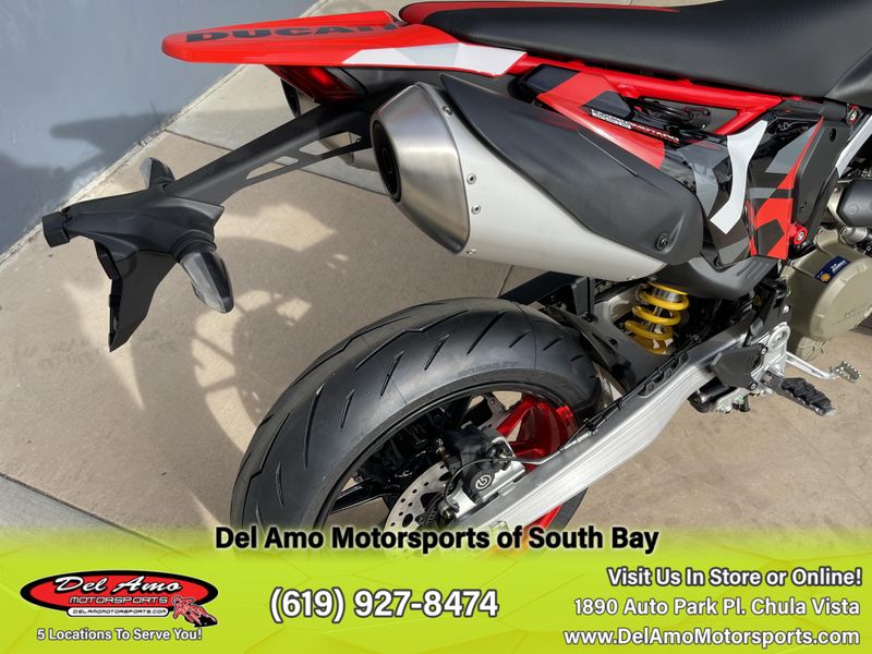 2025 Ducati HYPERMOTARD 698 RVEImage 10