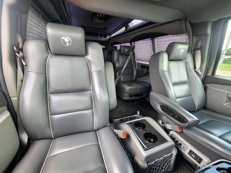2017 GMC Savana 2500 Image 38