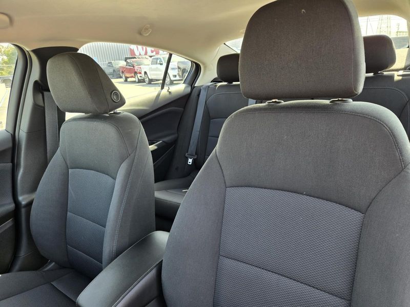 Used 2018 Chevrolet Cruze 4dr Sdn 1.4L LT w/1SD