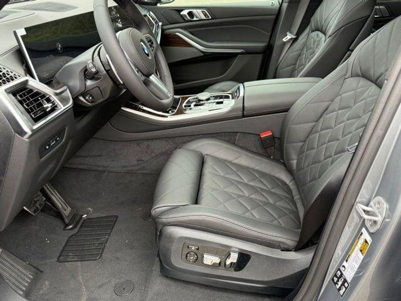 New 2026 BMW X5 xDrive40iImage 17