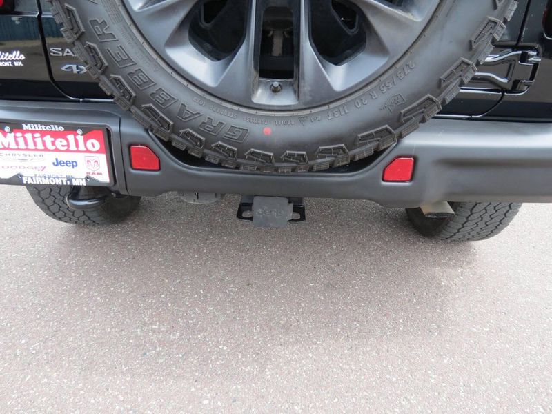 Used 2025 Jeep Wrangler 4xE Backcountry 4x4 4dr SUVImage 8