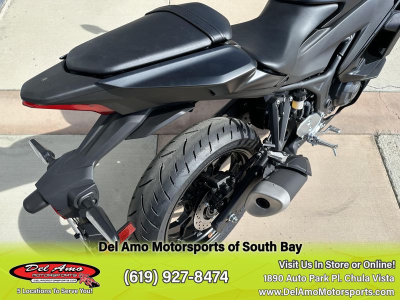2025 Yamaha YZF-R3 ABS Image 13