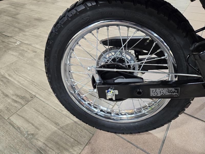New 2025 Honda XR 150L DUALSPORT GRAY Image 23