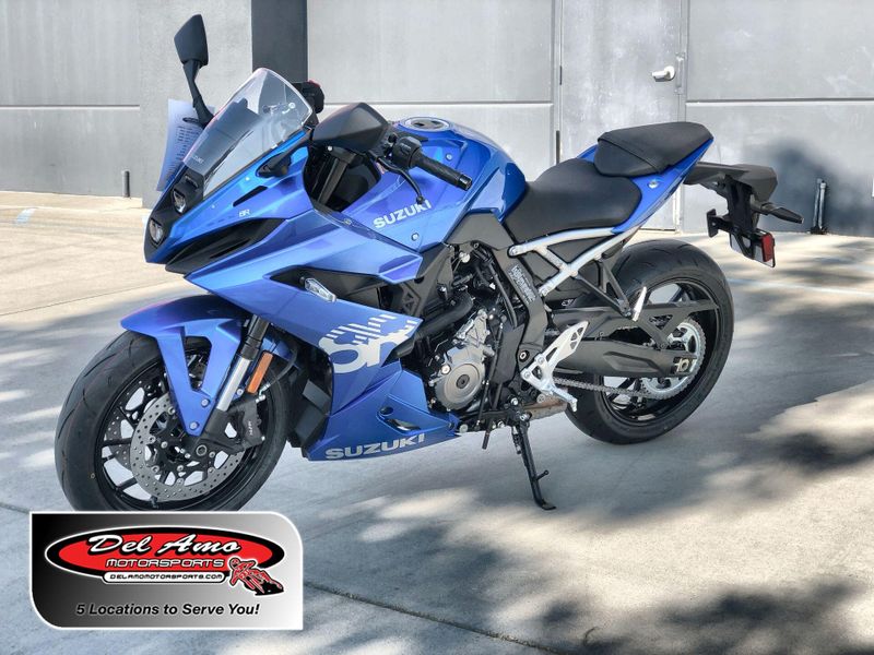 New 2026 Suzuki GSX-8R Image 1