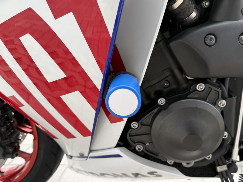 Used 2010 Yamaha YZF R1 LE 