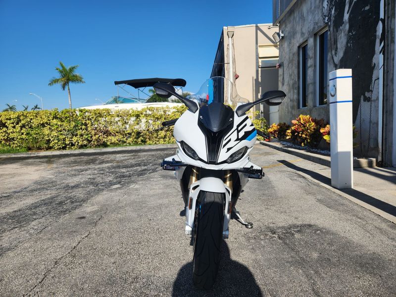 2024 BMW S 1000 RR Image 2