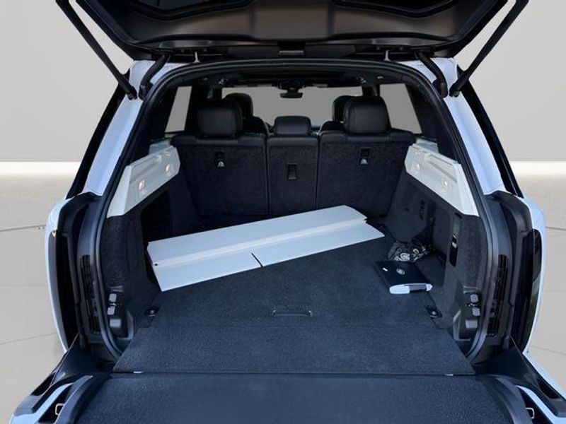 Used 2023 Land Rover Range Rover SE