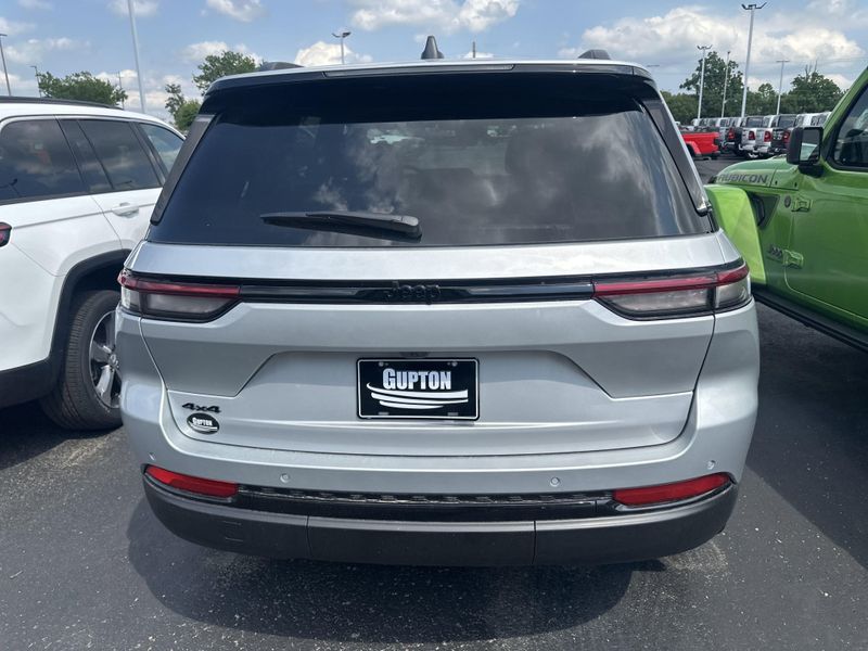 2025 Jeep Grand Cherokee Altitude X 4x4Image 8