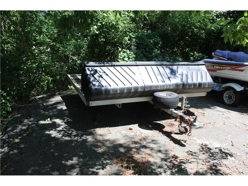 Used 2010 KARAVAN DOUBLE ATV&sol;SLED Image 4