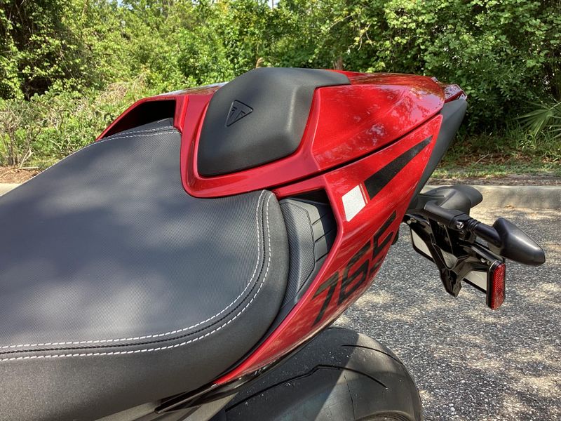 2025 Triumph Street Triple 765 RS