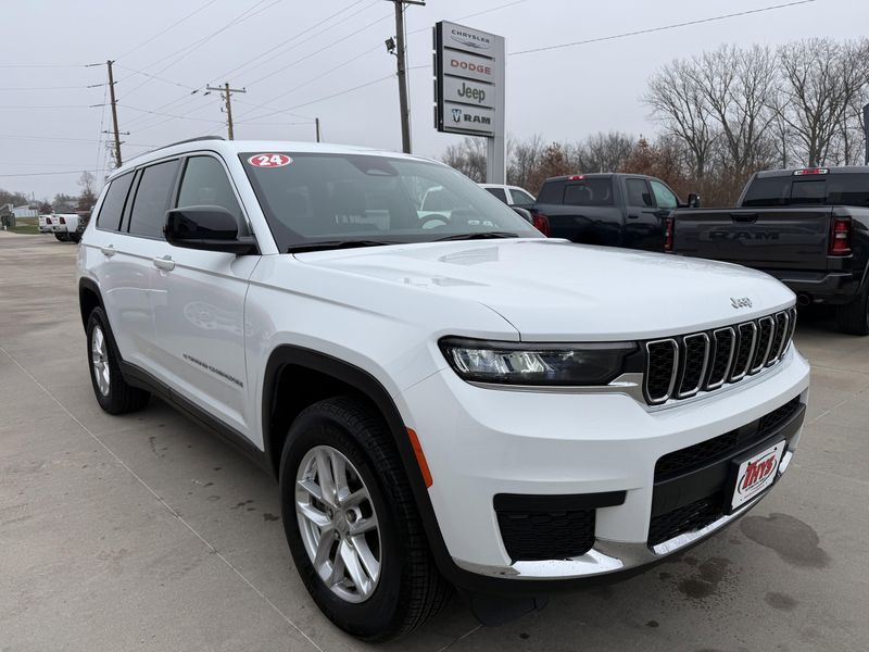 Used 2024 Jeep Grand Cherokee L LaredoImage 38