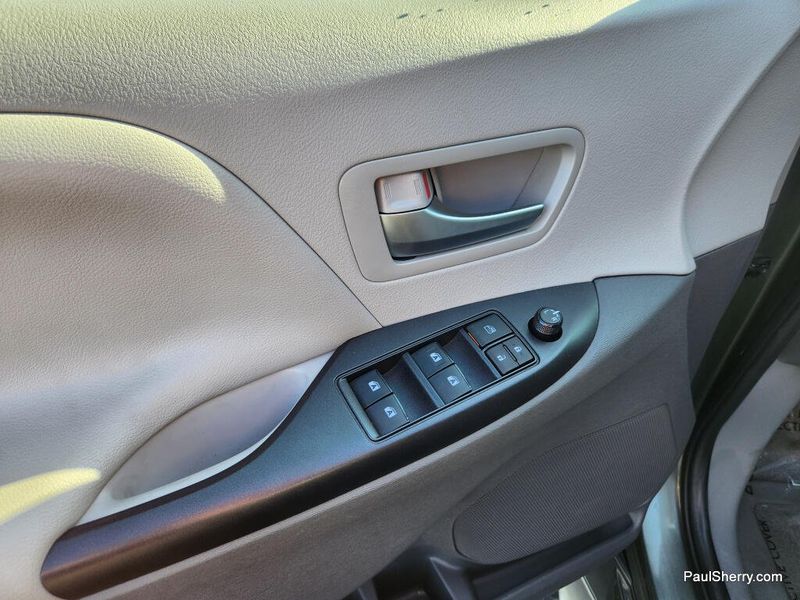 Used 2020 Toyota Sienna LE