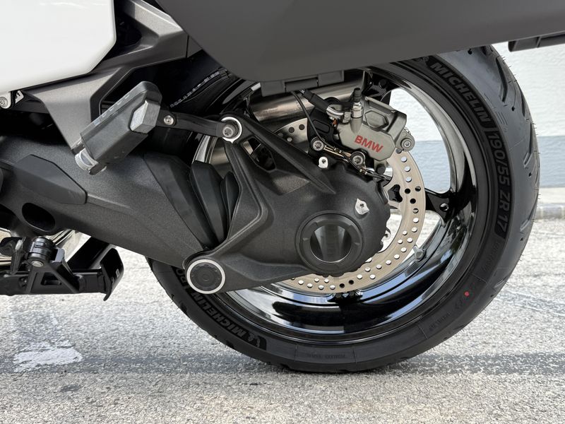 2026 BMW R 1300 RT