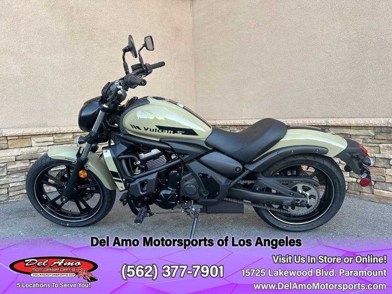 2024 Kawasaki EN650DRFAL-GN2  in a PEARL SAND KHAKI/EBONY exterior color. Del Amo Motorsports of Los Angeles (562) 262-9181 delamomotorsports.com 