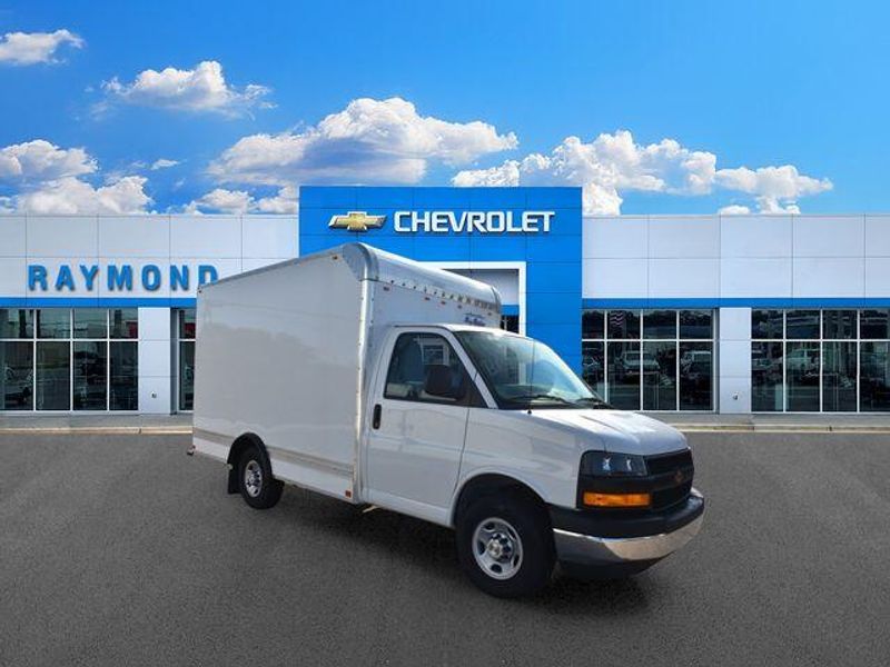 New 2026 Chevrolet Express 3500 Work VanImage 11