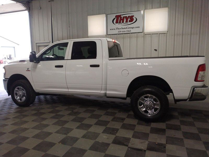 2024 RAM 3500 Tradesman Crew Cab 4x4 6