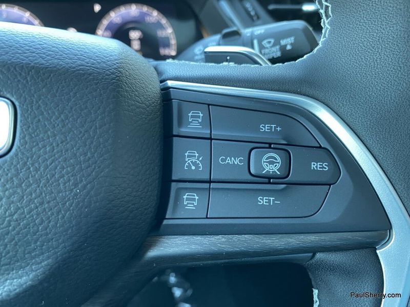 New 2026 Jeep Grand Cherokee L Laredo Altitude 4x4