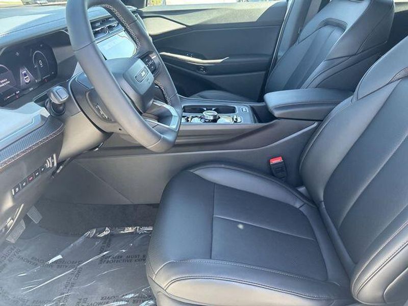 New 2026 Jeep Cherokee Limited 4x4Image 16