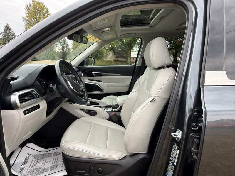 2020 Kia Telluride S photo 9