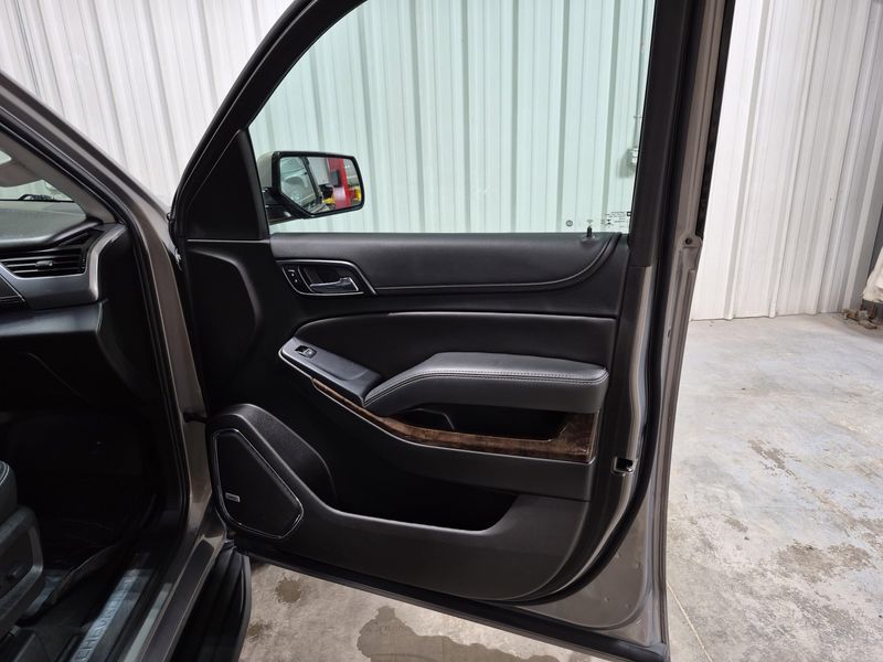 2019 Chevrolet Tahoe LTImage 14