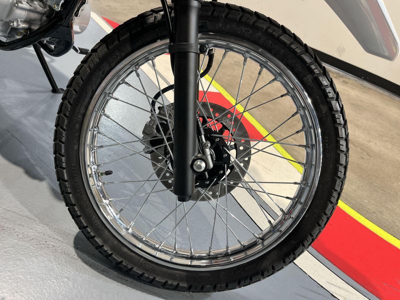 New 2025 Honda XR150L Image 10