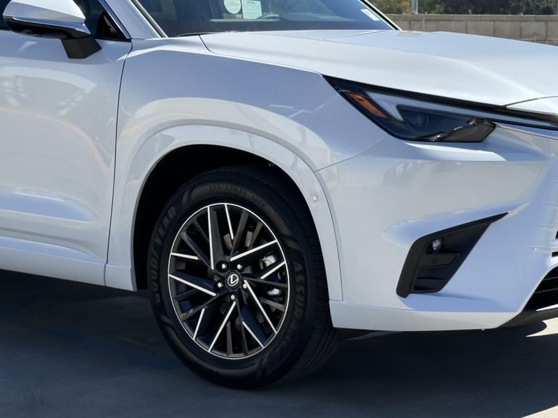 New 2026 Lexus TX 350 PremiumImage 4