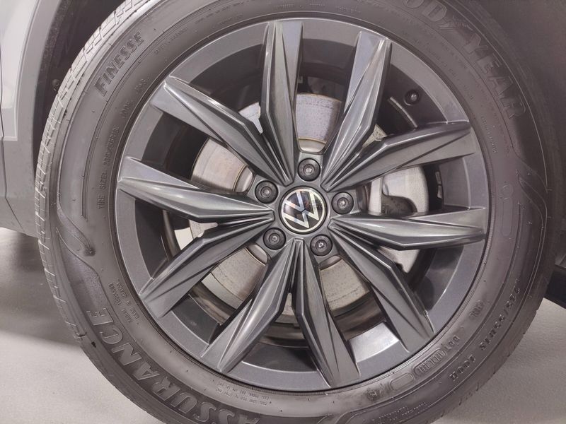 2024 Volkswagen Tiguan SE w/3rd Row SeatImage 24