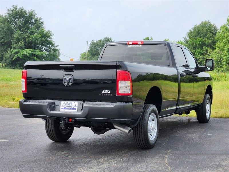 2024 RAM 2500 Tradesman Crew Cab 4x4 8