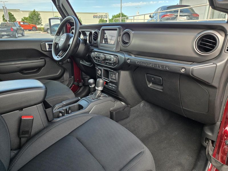 Used 2022 Jeep Wrangler Unlimited Sport 4x4