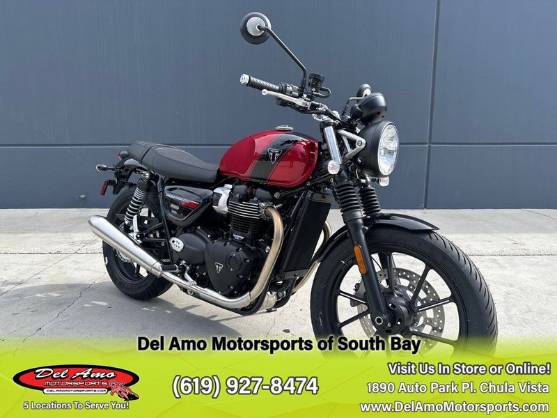 2024 Triumph SPEED TWIN 900  in a CARNIVAL RED/PHANTOM BLACK exterior color. Del Amo Motorsports of South Bay (619) 547-1937 delamomotorsports.com 