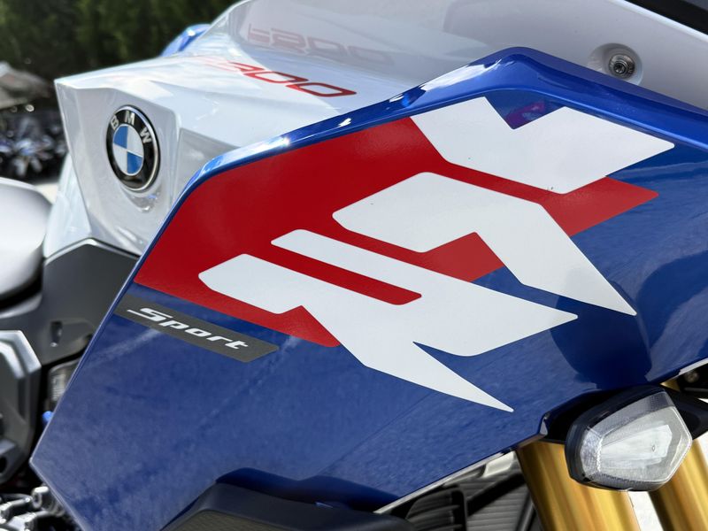 2026 BMW F 900 XR