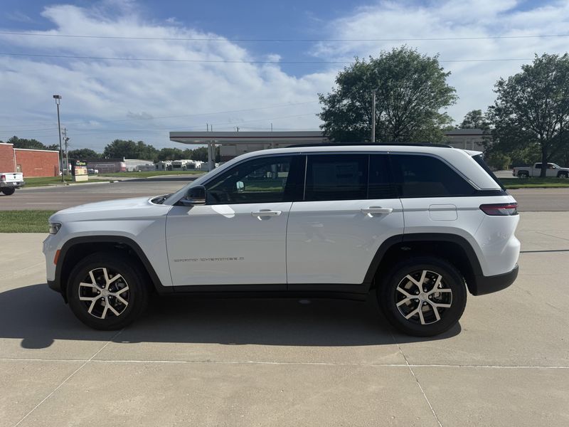 New 2025 Jeep Grand Cherokee LimitedImage 5