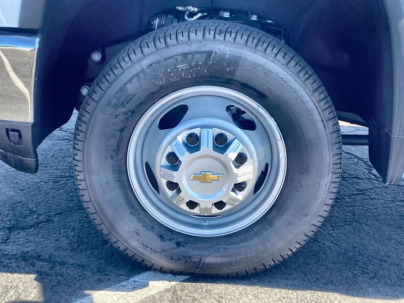 New 2025 Chevrolet Silverado 3500HD CC Work TruckImage 32