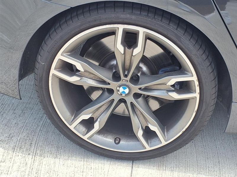 2020 BMW 5 Series M550i xDriveImage 10