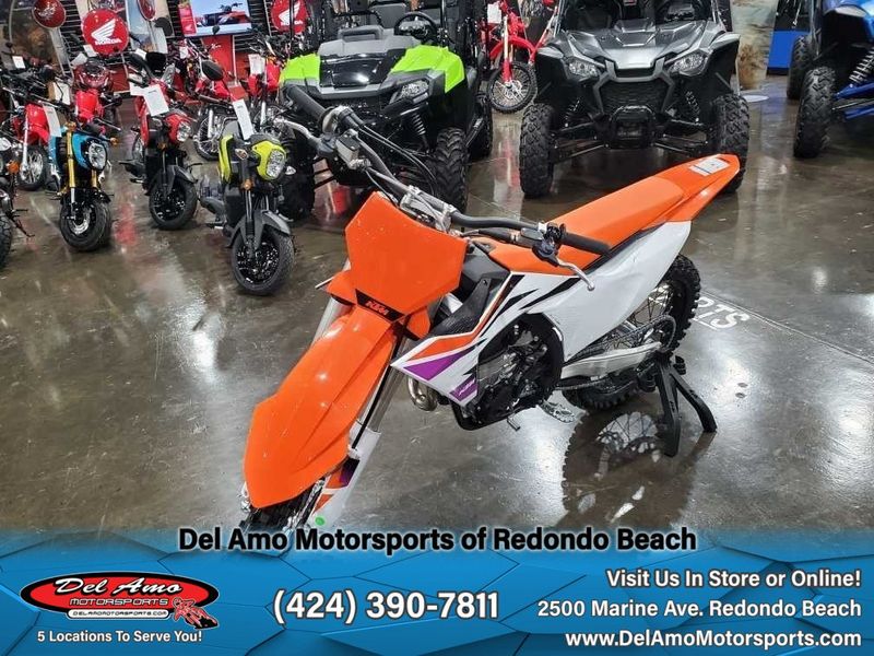 2024 KTM 450 SX-F  in a ORANGE exterior color. Del Amo Motorsports of Redondo Beach (424) 304-1660 delamomotorsports.com 